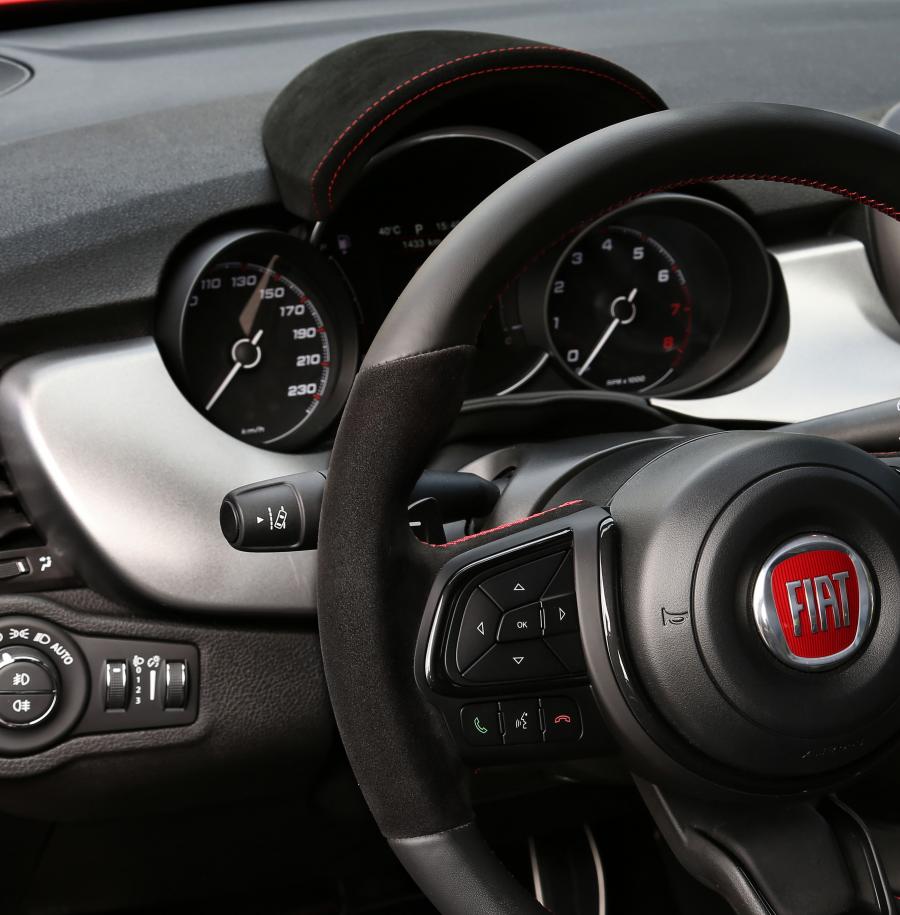 Панель приборов Fiat 500X Sport (334) 2019 года  (фото 66 из 79)